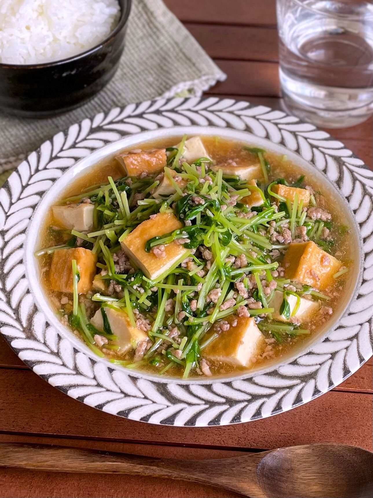 ぱぱっと10分！ご飯がすすむ「豆苗と厚揚げのそぼろあんかけ」のレシピ