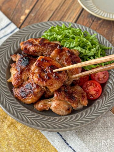食材ひとつ、もんで焼くだけ!あこさんの「ラクうま肉おかず」|疲れた日でもすぐ作れる!