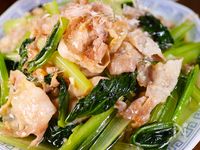 残った汁でご飯3杯いける🤭🍚豚と小松菜の濃厚旨だし炒め✨