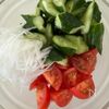 新玉ときゅうりとトマト《にんにくごま味噌サラダ》の工程1