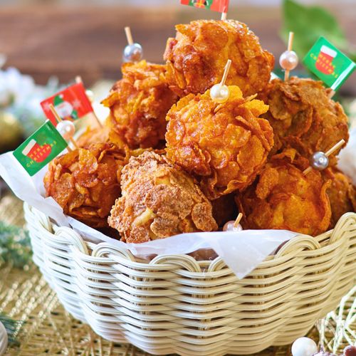 クリスマスに大人気☆ザクザクのびー！とろチキボール