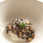ひじきと豆のとろろ丼