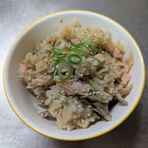 kai＆souの作ってみた!投稿(最高級の旨味！塩鮭と舞茸の炊き込みご飯)
