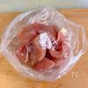 【揉んで焼くだけ】ごまマヨチキンの工程2