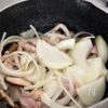 【普通の味噌汁に飽きたらコレ！】鶏と豆乳の味噌汁の工程2
