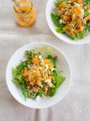 きのことスナップエンドウのミモザサラダ　にんじんドレッシング