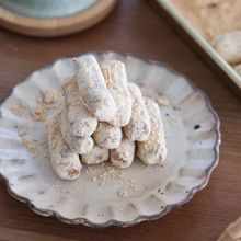 材料2つ！火使わない簡単おやつ『きなこ棒』