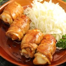 コロッケのチーズ肉巻　カレー照り焼きソース