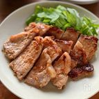 ご飯がすすむ『豚肉の七味みそ漬け焼き』