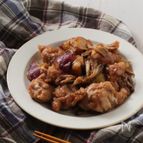 鶏肉とさつまいもの黒酢炒め