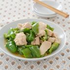 鶏肉とピーマンのレンジオイル蒸し