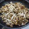 キノコの風味が美味しい「ペペロンチーノ」の工程8