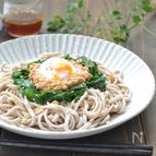 集中力UP！ニラ納豆の温玉のっけ蕎麦
