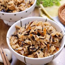 ついついおかわりしちゃう♡『ひじきと根菜の炊き込みご飯』
