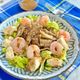 春キャベツとまいたけとえびの豆腐サラダ【みそドレッシングで】