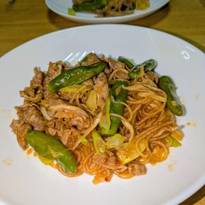joe sanの作ってみた!投稿(簡単フライパンおかず【ししとうと牛こまの春雨炒め】)
