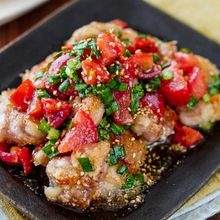 【香味ダレでやみつき♡】さっぱり！鶏肉のトマトニラだれ