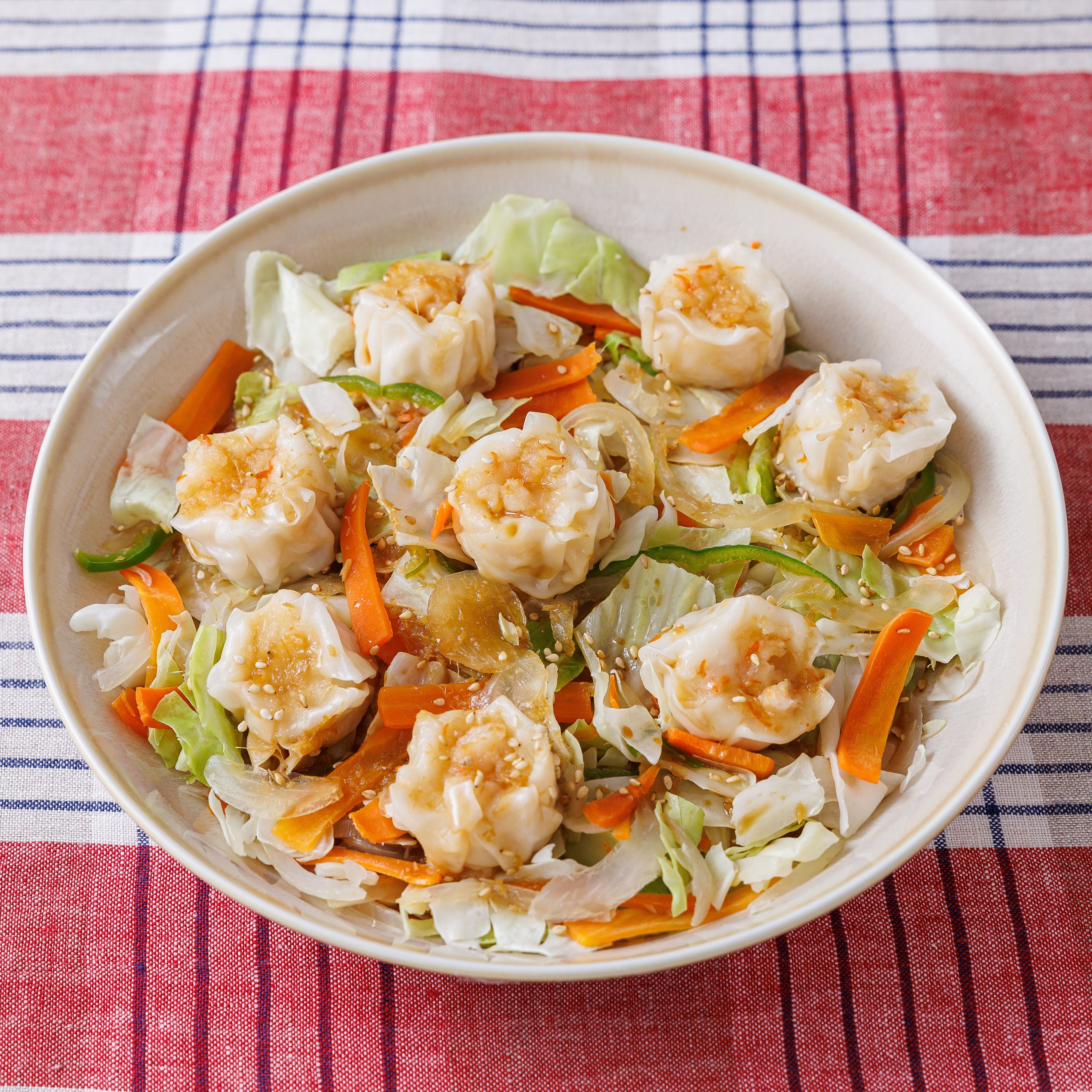 レンジで簡単！えびシュウマイと彩り野菜のしょうがぽん酢がけ