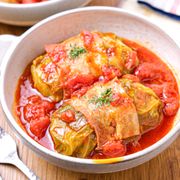 【ロールキャベツのトマト煮込み】冬に食べたい絶品定番おかず！