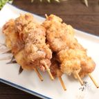 鶏もも串の唐揚げ　黒胡椒風味
