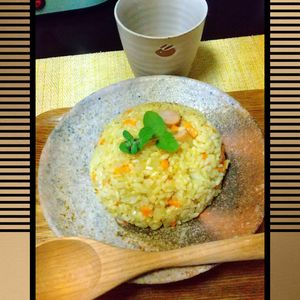 チョロリスの作ってみた!投稿(フライパンでピラフ風♡『ウインナーのカレーピラフ風炒飯』)