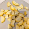 マヨ不使用！ズッキーニのとろける旨コクごまポテサラの下準備