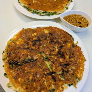 るるる♪の作ってみた!投稿(まるで餃子を食べている気分♪もやしとニラのチーズチヂミ)