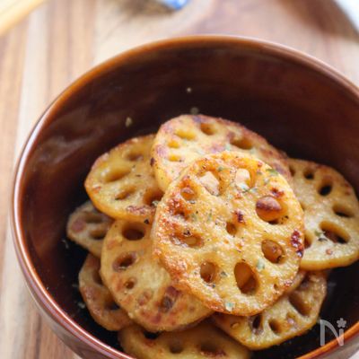 お箸が止まらない♡こんがりスパイシーれんこん