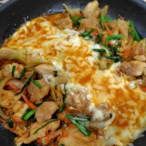 コスモスの作ってみた!投稿(【甘辛うまっ♡本格チーズタッカルビ】調味料2つで簡単！)