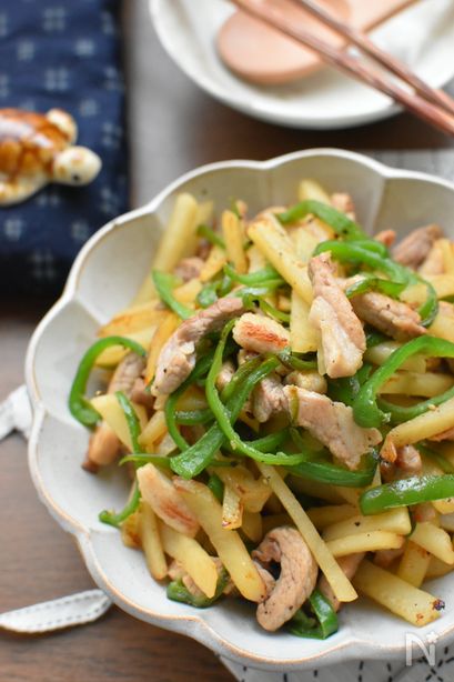 相性抜群♡豚肉とピーマンのポテト炒め♡