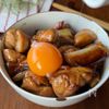 味付けはすき焼きのたれだけ｢焼き鳥丼｣の工程3