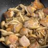 【鶏としめじの餡掛け照り焼き】材料2つで最強ご飯泥棒の工程3