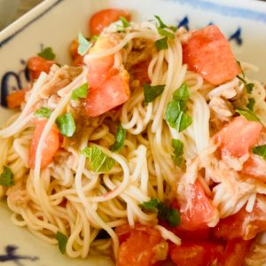 ma_miiの作ってみた!投稿(＼リピート必至！／大葉香るトマトツナそうめん（にんにく風味）)