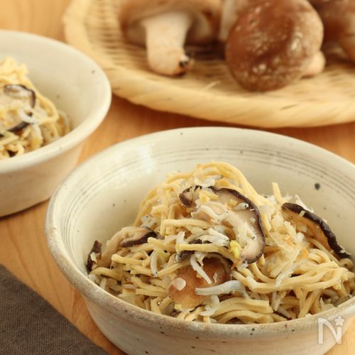 ごま油香る♪豆腐干としいたけのねぎ生姜和え