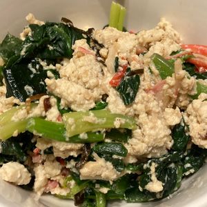 すみれの作ってみた!投稿(【かにかまとほうれん草の白和え】コクの隠し味でお酒にも合う)