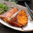 ご飯もビールも進むおかず♡ぶりのガーリックオイスター焼き