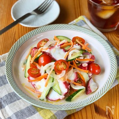 タコと野菜のマリネ