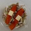レンジで完成!『鮭ときのこのバター醤油蒸し』の工程2