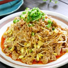 お値段以上！豆もやしのボリューム麻婆♪