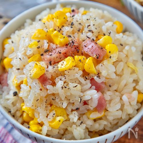 【とうもろこしとベーコンの炊き込みご飯】うどんスープで絶品!