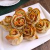 餃子の皮で簡単!「ズッキーニのくるくるベーコンチーズ焼き」