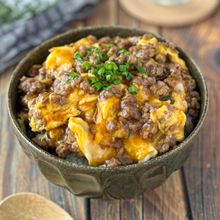 【とろたまそぼろ丼】ワンパンで家族が大喜び♪