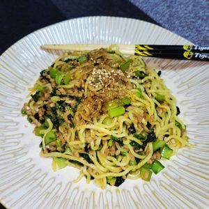 ヴェルの作ってみた!投稿(【豚そぼろの辛焼きそば】ピリ辛×香味で食欲そそる！)