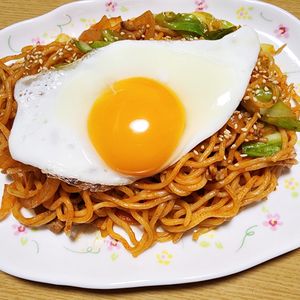 ナムディの作ってみた!投稿(【ヤンニョム焼きそば】韓国風のピリッと甘辛味がやみつきに♪)