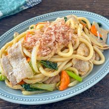 やみつき♪【にんにくみそ焼きうどん】