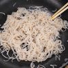 白菜とピーマンと糸こんにゃくの♪あっさり塩昆布おかか和え😋の工程2