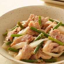 豚肉とにんにくの芽のみそ炒め