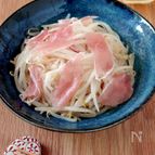節約食材で旨すぎサラダ【もやしの生ハムサラダ】