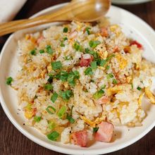 【ベーコンの香ばしネギバタチャーハン】やみつき必至♪