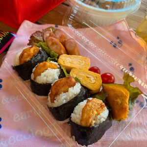 まころんの作ってみた!投稿(プリっと海老のおいしい天むす)